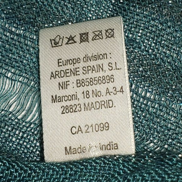 Stole/ Wrap - Picture 3 of 4